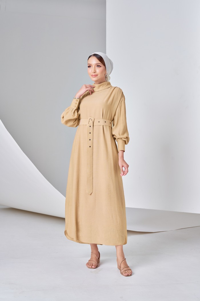 Navea Dress In Sand