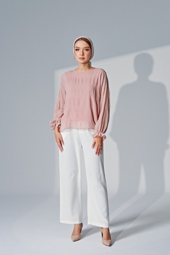 Rosella In Peach Puff
