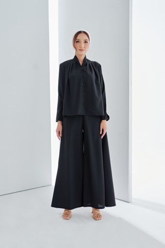 Lovina Set In Black