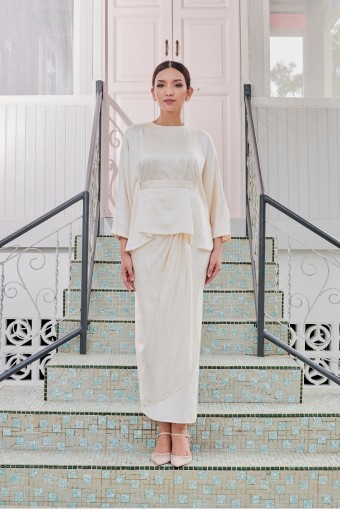Ratna In Gading