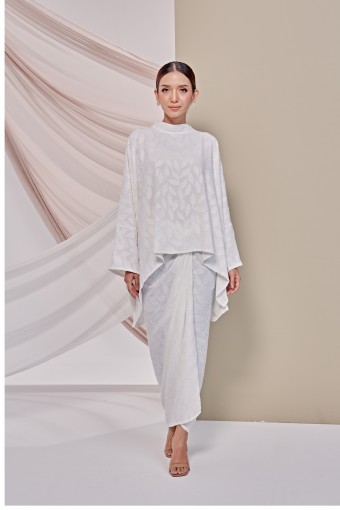Ara Kurung In Snow