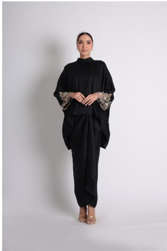 Aleeya Kurung In Black