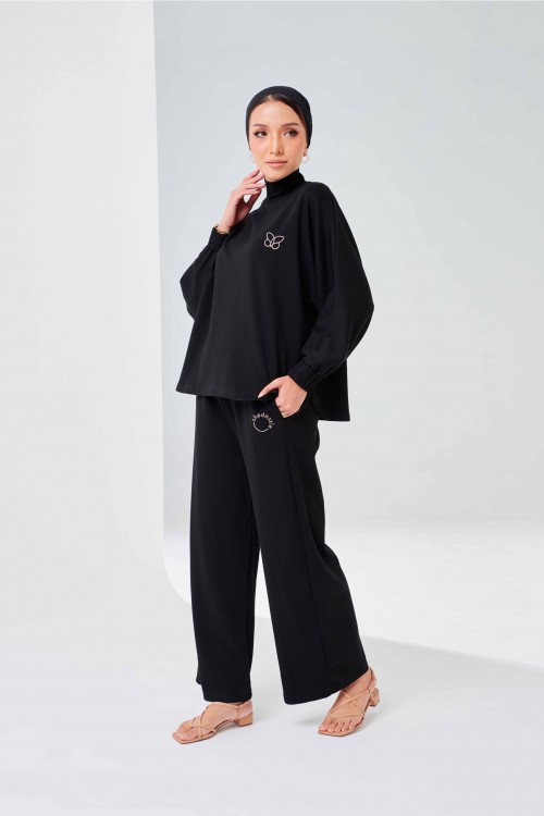 Ae-Ra Set (Straight Cut) In Black