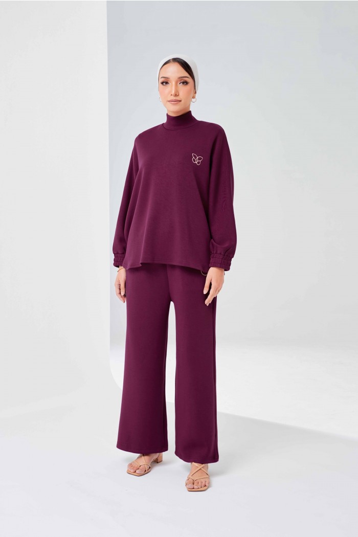 Ae-Ra Set (Straight Cut) In Purple Sangria