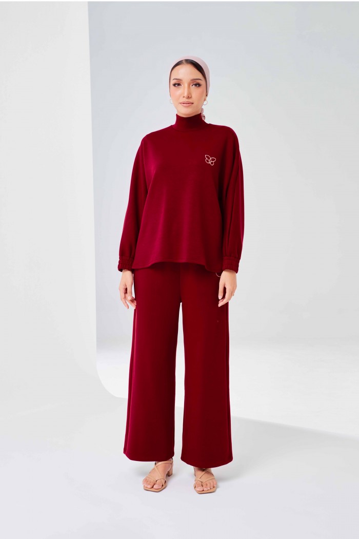Ae-Ra Set (Straight Cut) In Wine Berry