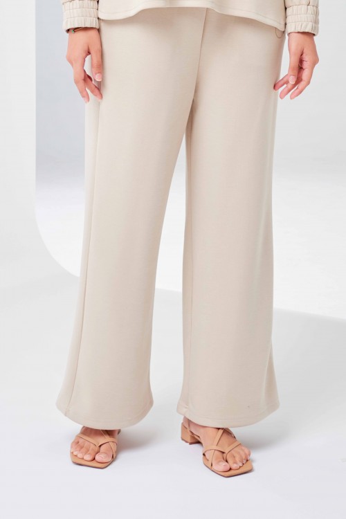 Ae-Ra Set (Straight Cut)In Sweet Jasmine
