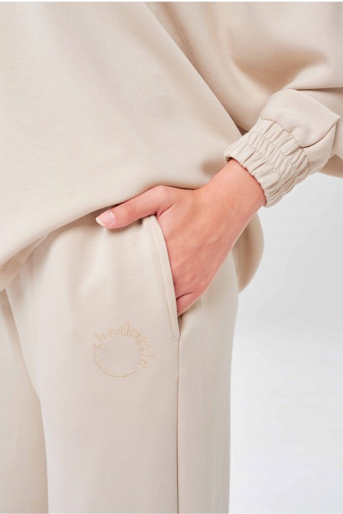 Ae-Ra Set (Straight Cut)In Sweet Jasmine