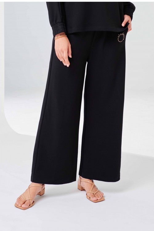 Ae-Ra Set (Straight Cut) In Black