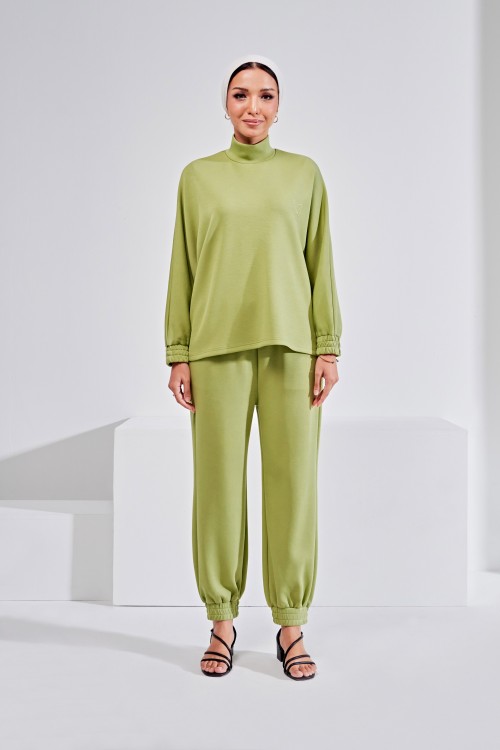 Ae-Ra Set (Jogger Pants) In Apple Green