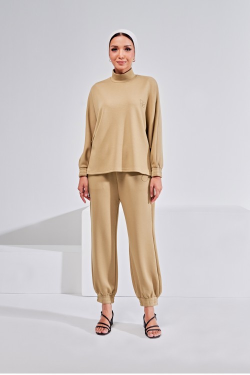 Ae-Ra Set (Jogger Pants) In Latte