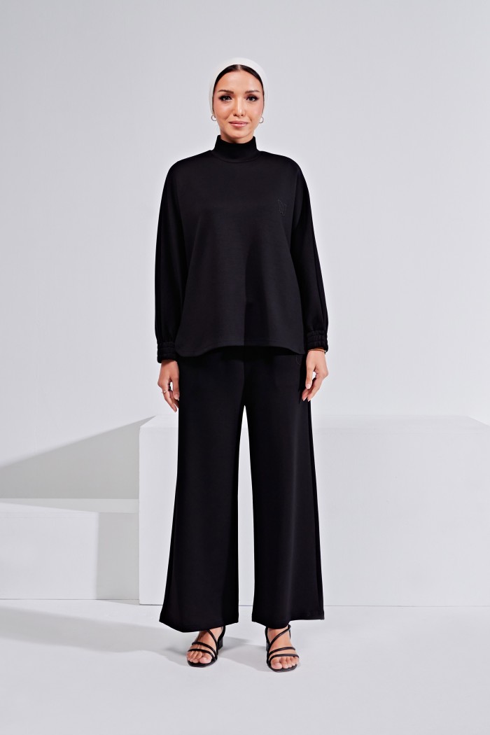 Ae-Ra Set (Straight Cut) In Black