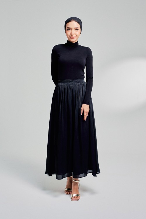 Liara Skirt In Black