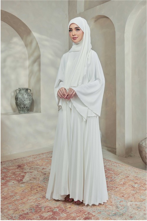 El-Noura In White