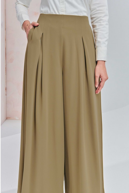Averie Pants In Tan Brown