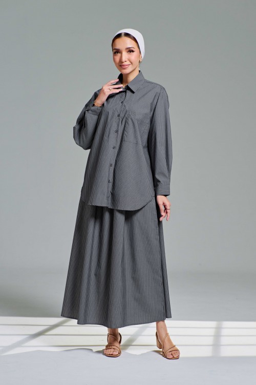 Kaela Set In Charcoal Gray