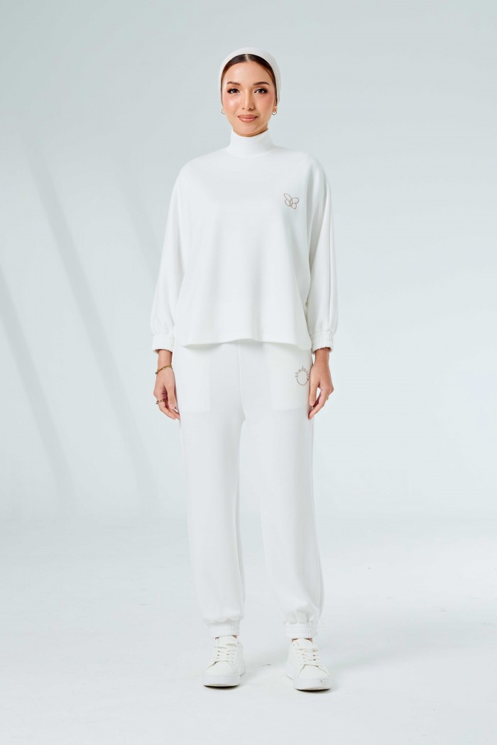 Ae-Ra Set (Jogger Pants) In Snow