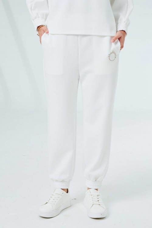 Ae-Ra Set (Jogger Pants) In Snow