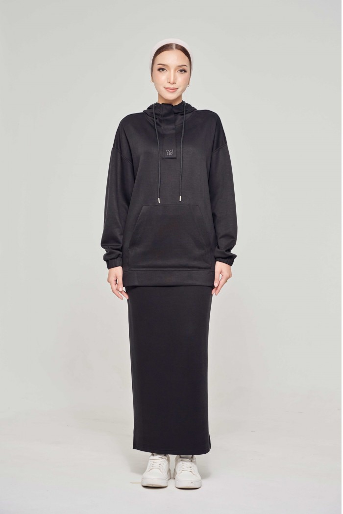 Youna Pullover With Skirt In Ebony Black