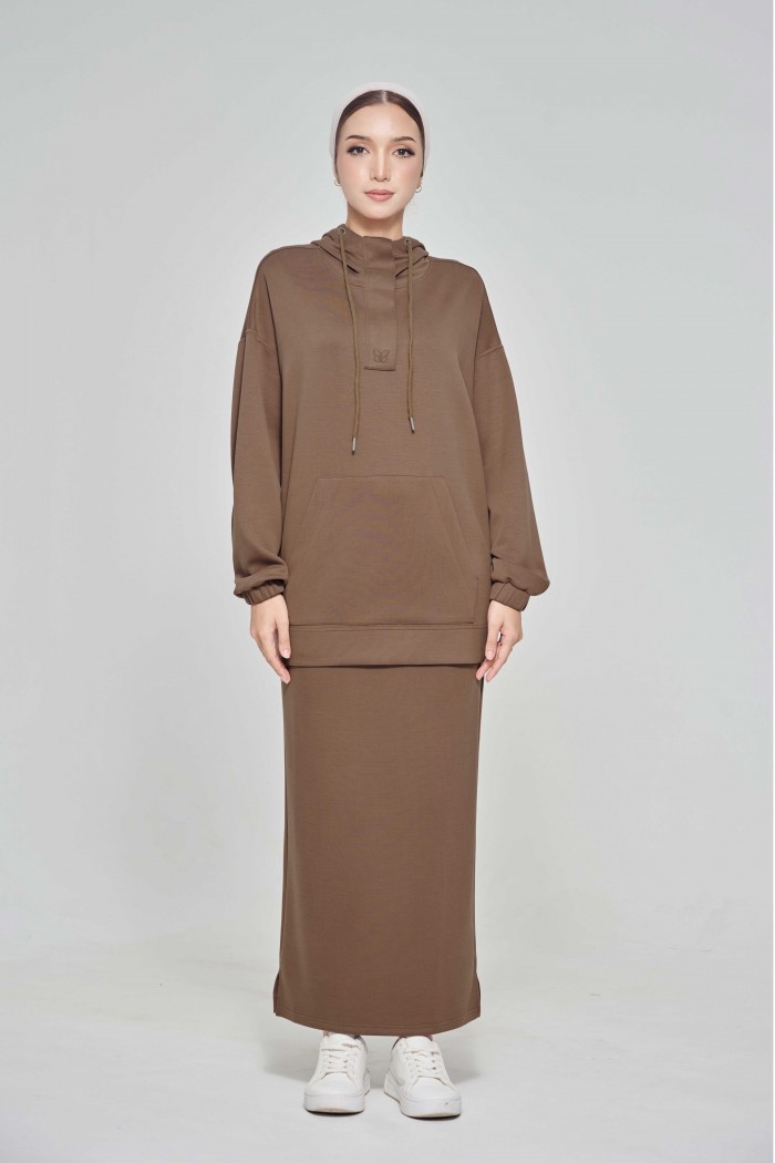 Youna Pullover With Skirt In Umber Brown