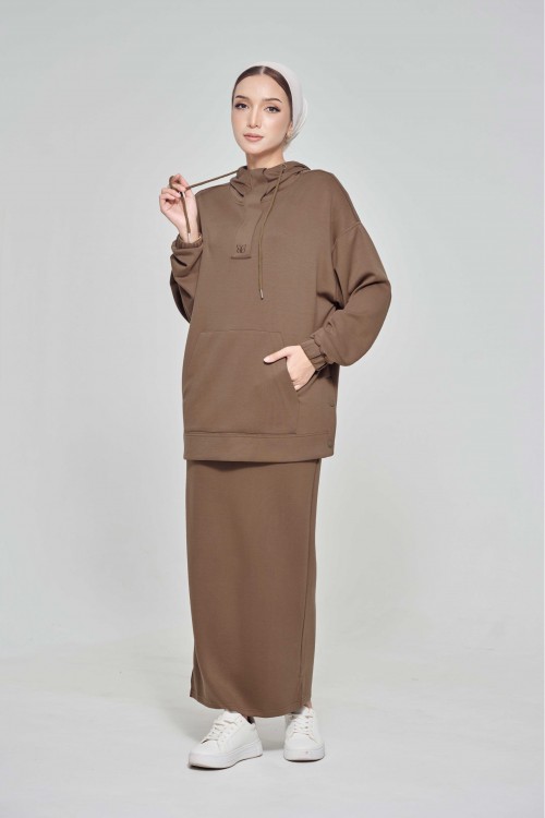 Youna Pullover With Skirt In Umber Brown