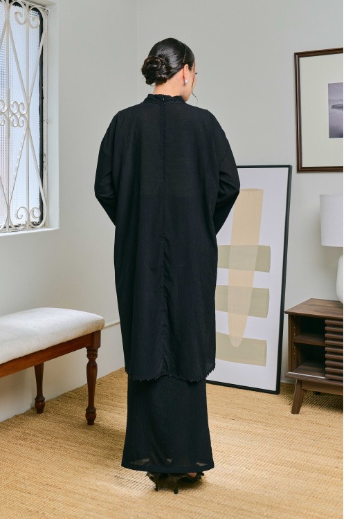 Kirana In Langking (Black)