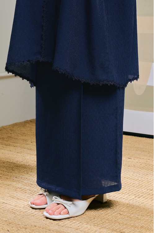 Kirana In Nilakandi (Navy Blue)