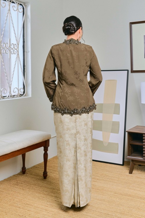 Ratu In Cengkih (Dark Brown)