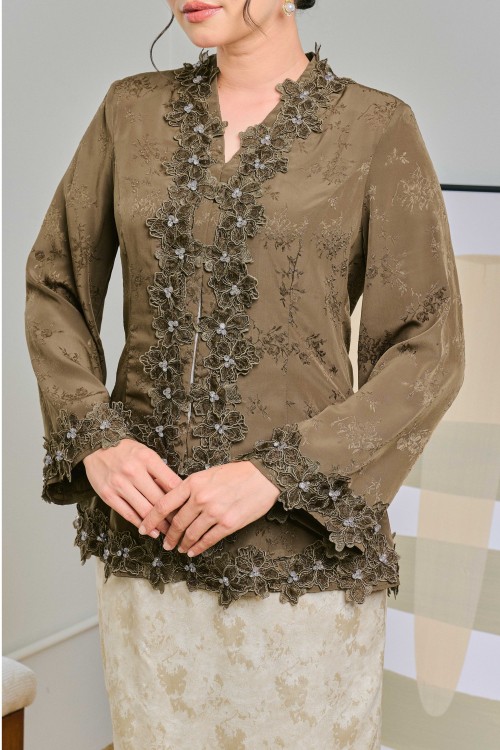 Ratu In Cengkih (Dark Brown)