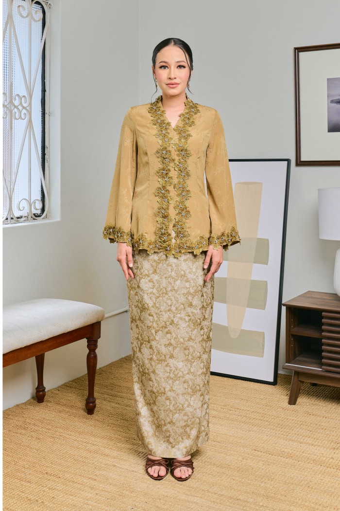 Ratu In Kencana (Golden Brown)
