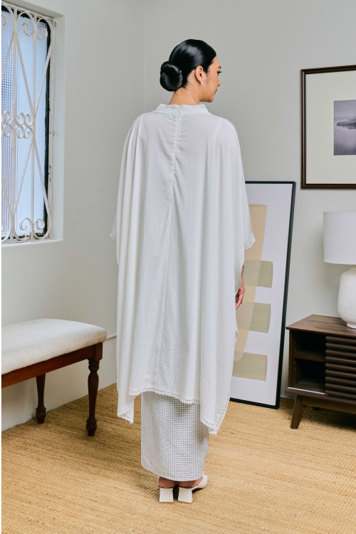 Purnama In Berlian (Off White)