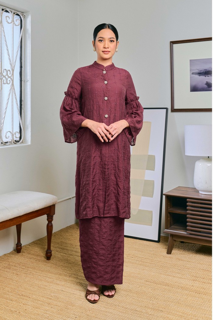 Chempaka In Dewangga (Mahogany)