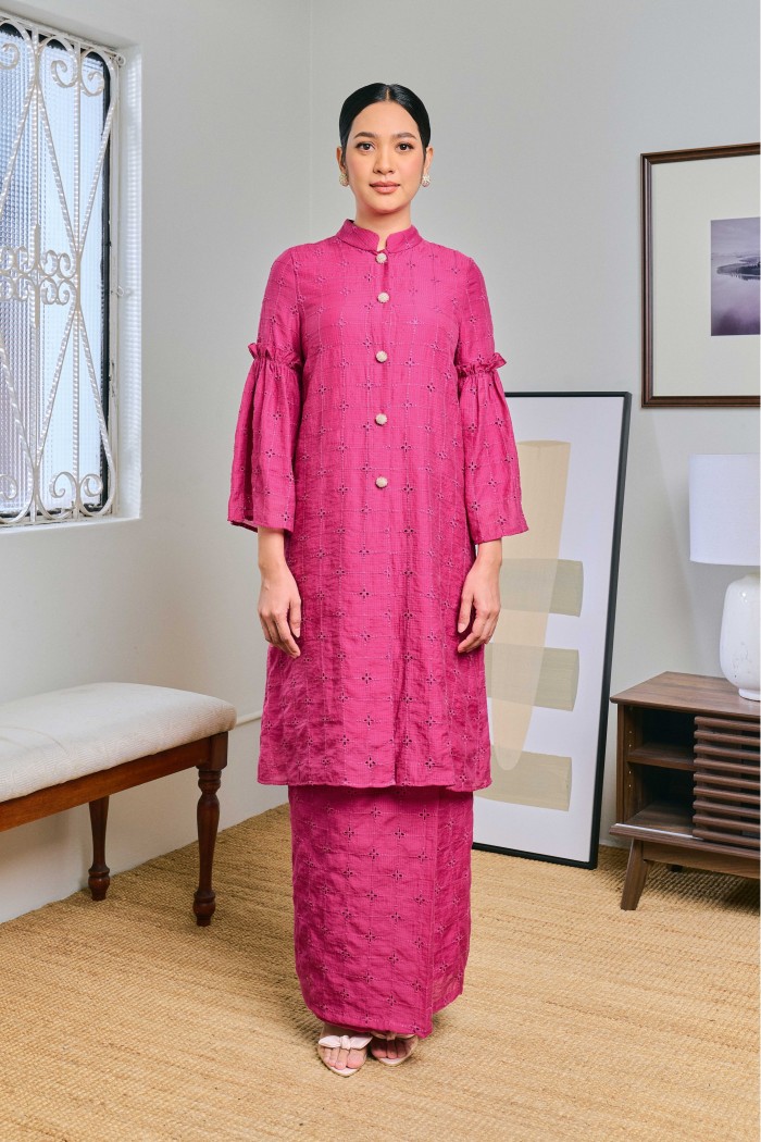 Chempaka In Kalas (Hotpink)