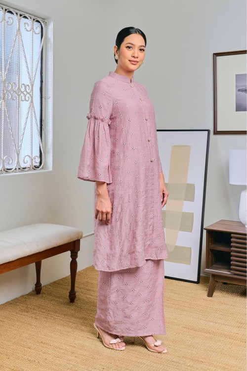 Chempaka In Kayas (Dusty Pink)