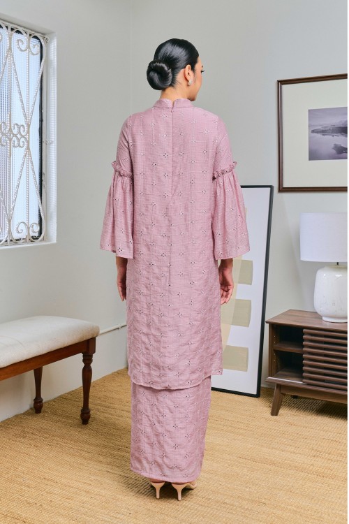 Chempaka In Kayas (Dusty Pink)