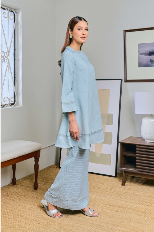 Lily In Ceraka (Baby Blue)