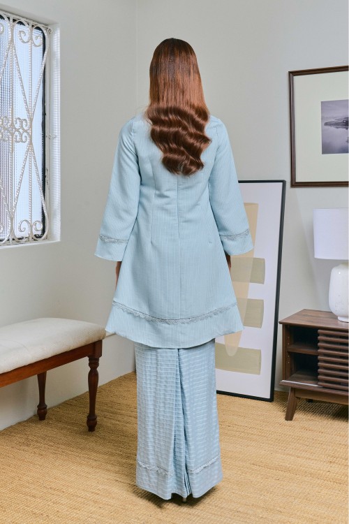 Lily In Ceraka (Baby Blue)