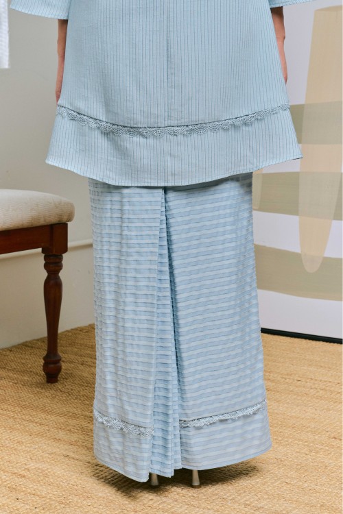Lily In Ceraka (Baby Blue)