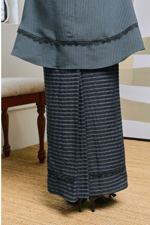 Lily In Nilangsuka (Prussian Blue)
