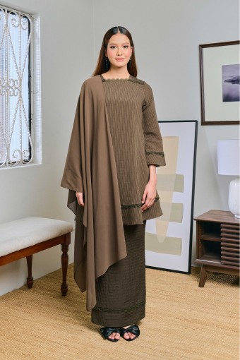 Lily In Perunggu (Brownish Green)