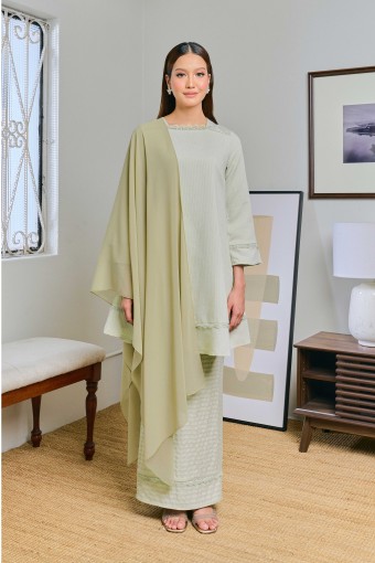 Lily In Salju (Celery Ice)