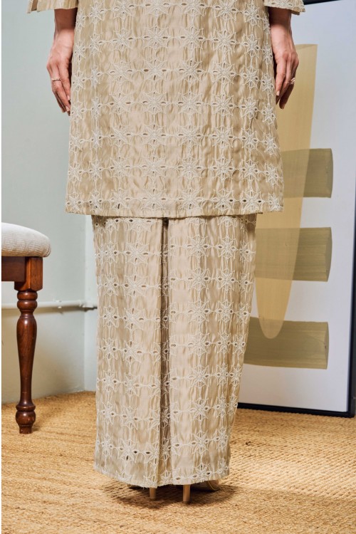 Kaseh In Tanah (Nude Brown)