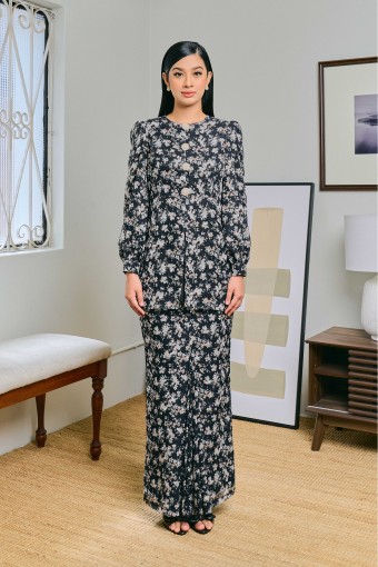 Maryam In Langking (Black)