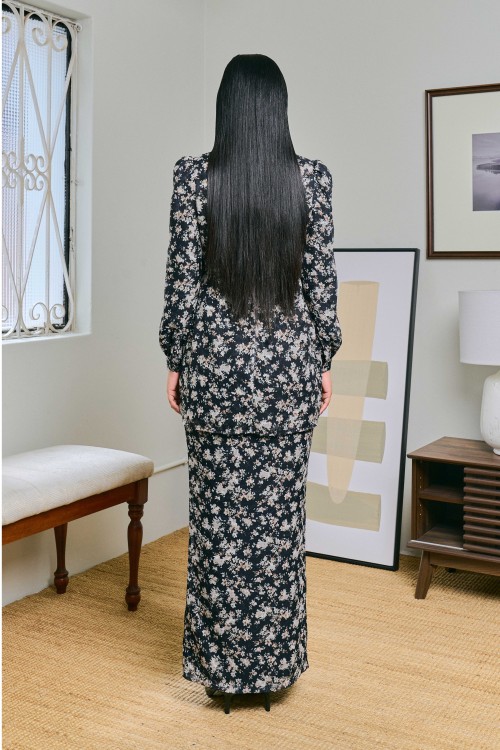 Maryam In Langking (Black)