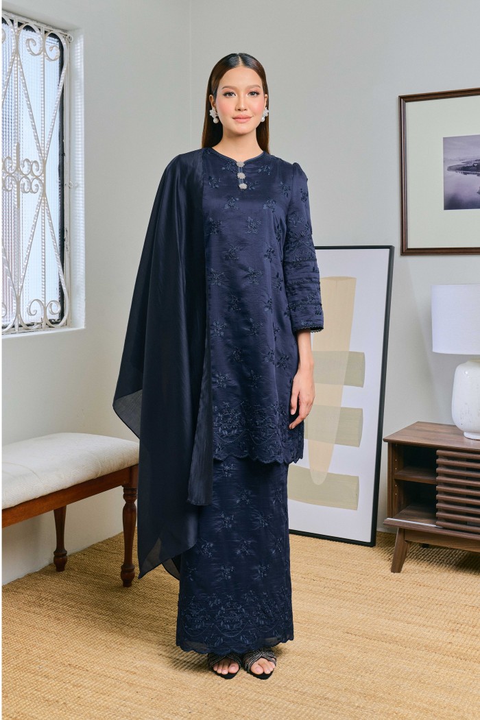 Indah In Nilakandi (Navy Blue)