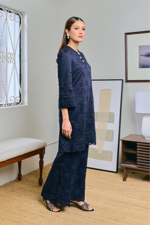 Indah In Nilakandi (Navy Blue)