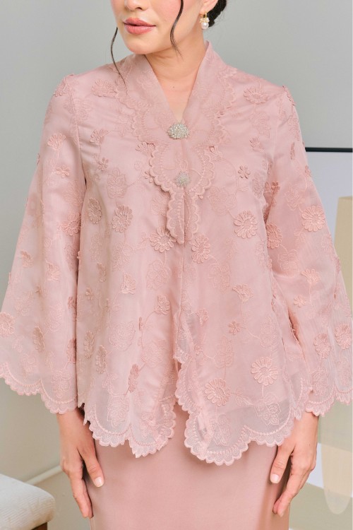 Jelita In Sakura (Peachy Pink)