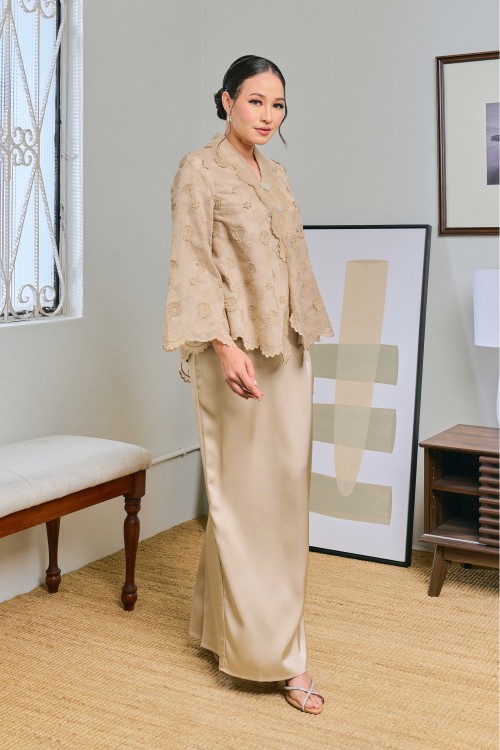 Jelita In Tanah (Camel Brown)