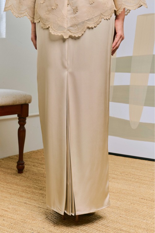 Jelita In Tanah (Camel Brown)