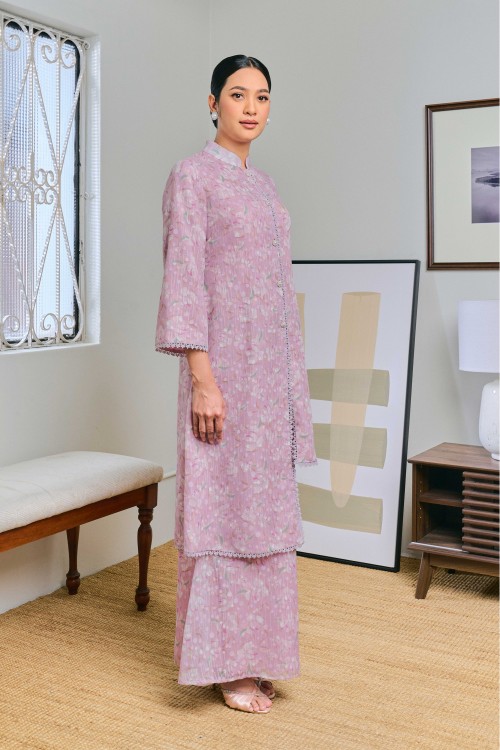 Seroja In Gandaria (Soft Lilac)