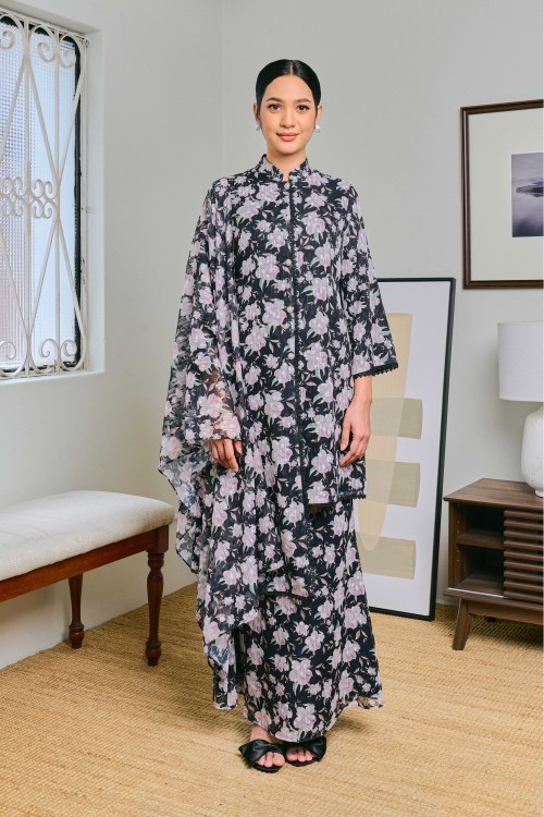 Seroja In Langking (Black)